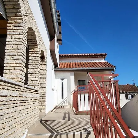 With Parking Space Valbandon, - 15386 *