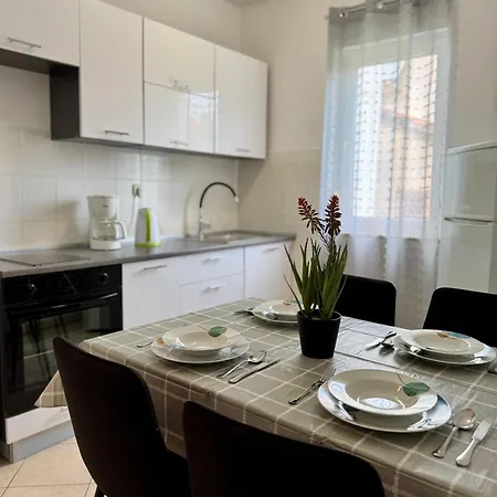 With Parking Space Valbandon, - 15386 *