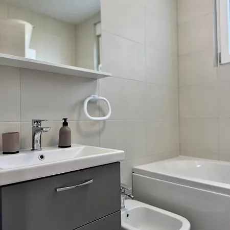 Daire With Parking Space Valbandon, - 15386 *