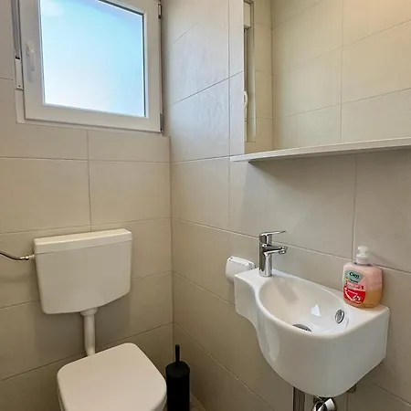 With Parking Space Valbandon, - 15386