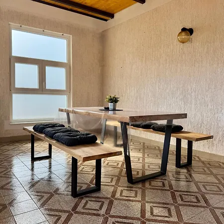 With Parking Space Valbandon, - 15386 Daire