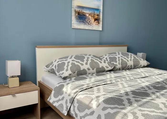 With Parking Space Valbandon, - 15386