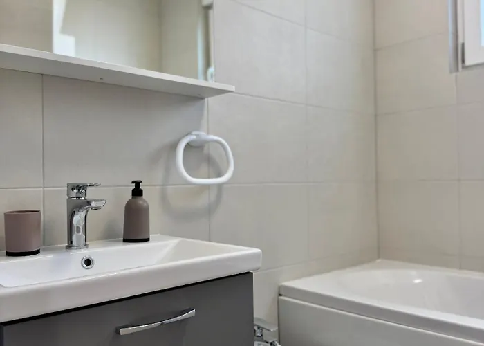 Daire With Parking Space Valbandon, - 15386 *