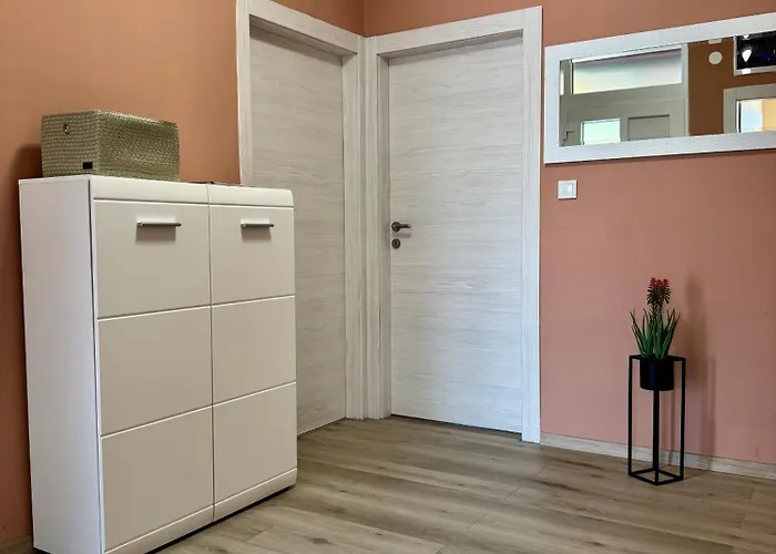 With Parking Space Valbandon, - 15386